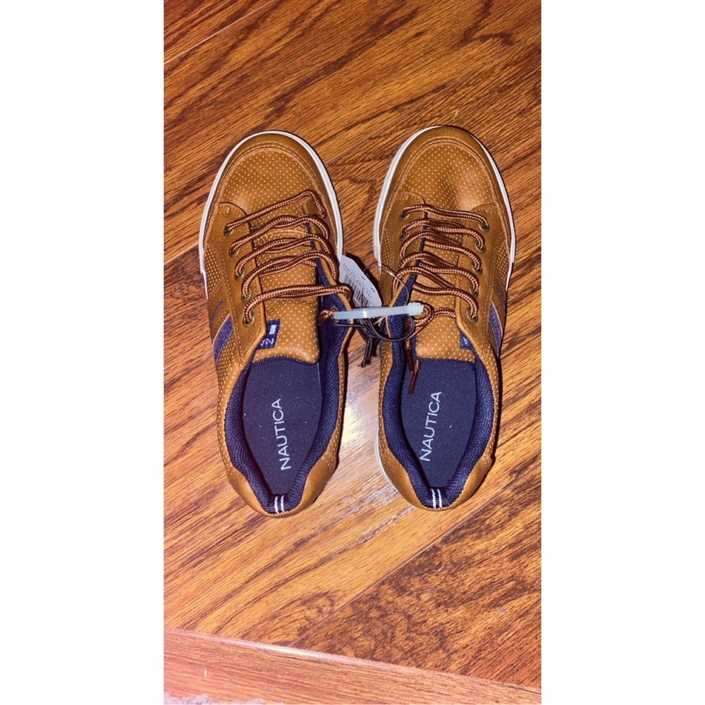 Náutica Boys Sneakers | Brown | Size 3 \ NWT